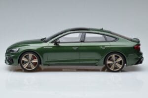 Audi RS5 B9 Sportback Sonoma Vihreä Asia Edition GT Spirit 1:18 CLDC018 Hartsi — kuva 3 / 6