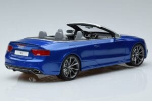 Audi RS5 B8 Cabriolet Sininen GT Spirit 1:18 ZM053 Hartsi — kuva 2 / 6
