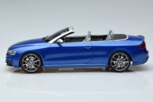 Audi RS5 B8 Cabriolet Sininen GT Spirit 1:18 ZM053 Hartsi — kuva 3 / 6