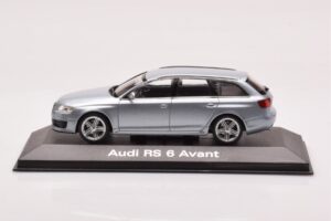 Audi RS6 C6 Monza Hopea Minichamps 1:43 5010710213