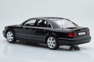 Audi S8 D2 Musta Otto 1:18 OT082 Hartsi — kuva 5 / 6