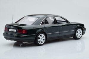 Audi S8 D2 Vihreä Otto 1:18 OT916 Hartsi — kuva 2 / 6