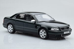 Audi S8 D2 Vihreä Otto 1:18 OT916 Hartsi — kuva 4 / 6
