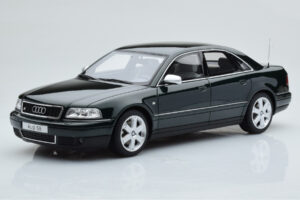 Audi S8 D2 Vihreä Otto 1:18