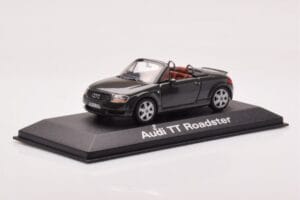 Audi TT 8N Roadster Harmaa Minichamps 1:43 430017235 Metalli — kuva 2 / 4