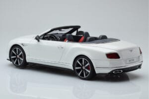 Bentley Continental GTC V8 S Valkoinen GT Spirit 1:18 ZM046 Hartsi — kuva 5 / 6