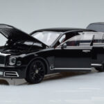 Bentley Mulsanne W.O. Edition By Mulliner Musta Almost Real 1:18 - image 2 of 11