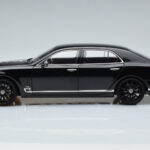 Bentley Mulsanne W.O. Edition By Mulliner Musta Almost Real 1:18 - image 5 of 11
