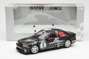 BMW 320i E36 STW #8 J. Winkelhock 1998 UT Models 1:18 39845 Metalli — kuva 6 / 6