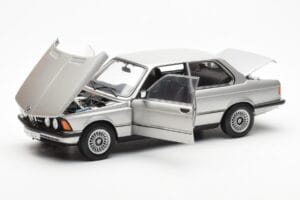 BMW 323i E21 Aspen Hopea AUTOart 1:18 80430433552 Metalli — kuva 2 / 8