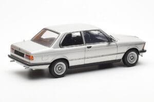 BMW 323i E21 Aspen Hopea AUTOart 1:18 80430433552 Metalli — kuva 3 / 8