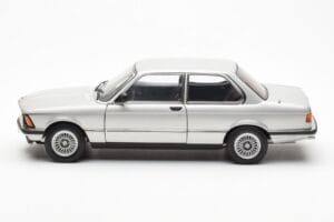 BMW 323i E21 Aspen Hopea AUTOart 1:18 80430433552 Metalli — kuva 4 / 8