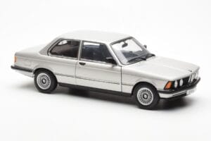 BMW 323i E21 Aspen Hopea AUTOart 1:18 80430433552 Metalli — kuva 6 / 8