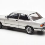 BMW 323i E21 Aspen Hopea AUTOart 1:18 80430433552 - image 7 of 8