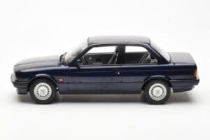 BMW 325i E30 Sininen Metallic Norev 1:18 183201 Metalli — kuva 3 / 6