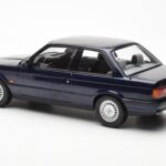 BMW 325i E30 Sininen Metallic Norev 1:18 - image 5 of 6