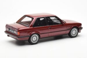 BMW 325i E30 Bordeaux Metallic Otto 1:18 OT102 Hartsi — kuva 2 / 6