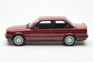 BMW 325i E30 Bordeaux Metallic Otto 1:18 OT102 Hartsi — kuva 3 / 6