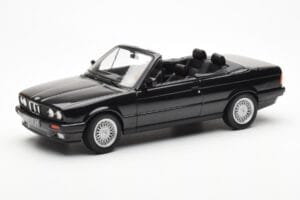 BMW 325i E30 Avoauto Musta Metallic Norev 1:18 183211