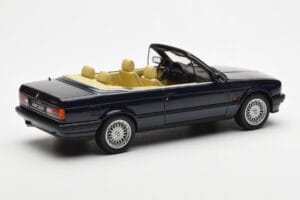 BMW 325i E30 Avoauto Sininen Otto 1:18 OT114 Hartsi — kuva 2 / 6