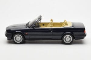 BMW 325i E30 Avoauto Sininen Otto 1:18 OT114 Hartsi — kuva 3 / 6