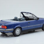 BMW 325i E30 Avoauto Sininen MCG 1:18 - image 2 of 5