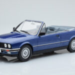 BMW 325i E30 Avoauto Sininen MCG 1:18