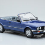 BMW 325i E30 Avoauto Sininen MCG 1:18 - image 3 of 5