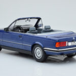 BMW 325i E30 Avoauto Sininen MCG 1:18 - image 4 of 5