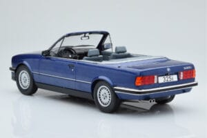 BMW 325i E30 Avoauto Sininen MCG 1:18 MCG18381 Metalli — kuva 4 / 5