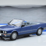 BMW 325i E30 Avoauto Sininen MCG 1:18 - image 5 of 5