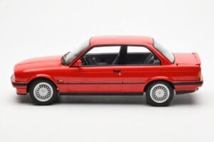 BMW 325i E30 Punainen Norev 1:18 183202 Metalli — kuva 3 / 6