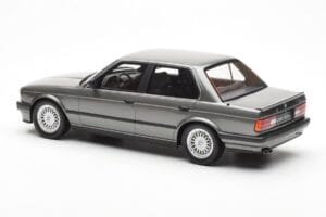 BMW 325i E30 Sedan Dolphin Harmaa Otto 1:18 OT819 Hartsi — kuva 5 / 6