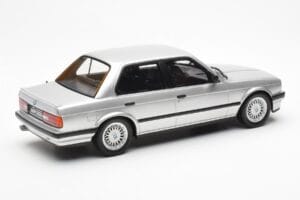 BMW 325i E30 Hopea Otto 1:18 OT912 Hartsi — kuva 2 / 6