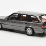 BMW 325i E30 Touring Harmaa Otto 1:18 - image 5 of 6