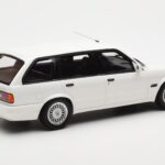 BMW 325i E30 Touring M Package Valkoinen Otto 1:18 OT238 - image 2 of 5