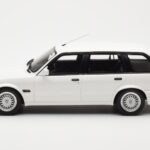 BMW 325i E30 Touring M Package Valkoinen Otto 1:18 OT238 - image 3 of 5