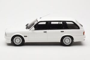 BMW 325i E30 Touring M Package Valkoinen Otto 1:18 OT238 Hartsi — kuva 3 / 5