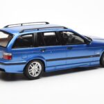 BMW 328i E36 Touring M Package Sininen Otto 1:18 - image 2 of 6