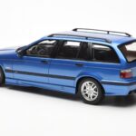 BMW 328i E36 Touring M Package Sininen Otto 1:18 - image 5 of 6