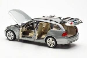 BMW 330i E91 Touring Harmaa Metallic Kyosho 1:18 80430394359 Metalli — kuva 5 / 8