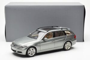 BMW 330i E91 Touring Harmaa Metallic Kyosho 1:18 80430394359 Metalli — kuva 8 / 8