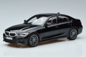 BMW 330i G20 Musta Metallic Norev 1:18 183277 Metalli