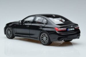 BMW 330i G20 Musta Metallic Norev 1:18 183277 Metalli — kuva 6 / 7
