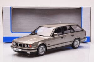 BMW 530i E34 Touring Harmaa Metallic MCG 1:18 MCG18330 Metalli — kuva 6 / 6