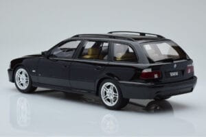 BMW 540 E39 Touring M Package Musta Otto 1:18 OT1013 Hartsi — kuva 5 / 6