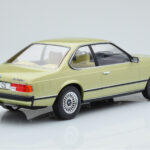 BMW 628 CSi E24 Vaaleanvihreä MCG 1:18 - image 2 of 5