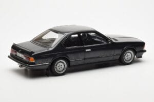 BMW 635 CSi E24 Diamant Musta Metallic AUTOart 1:18 70521 Metalli — kuva 3 / 8