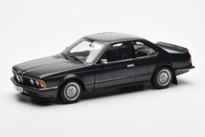 BMW 635 CSi E24 Diamant Musta Metallic AUTOart 1:18