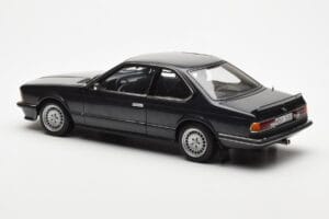 BMW 635 CSi E24 Diamant Musta Metallic AUTOart 1:18 70521 Metalli — kuva 7 / 8
